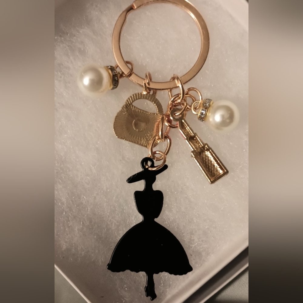NWOT Classy Little Key Chain Or Bag Charm - Picture 2 of 2